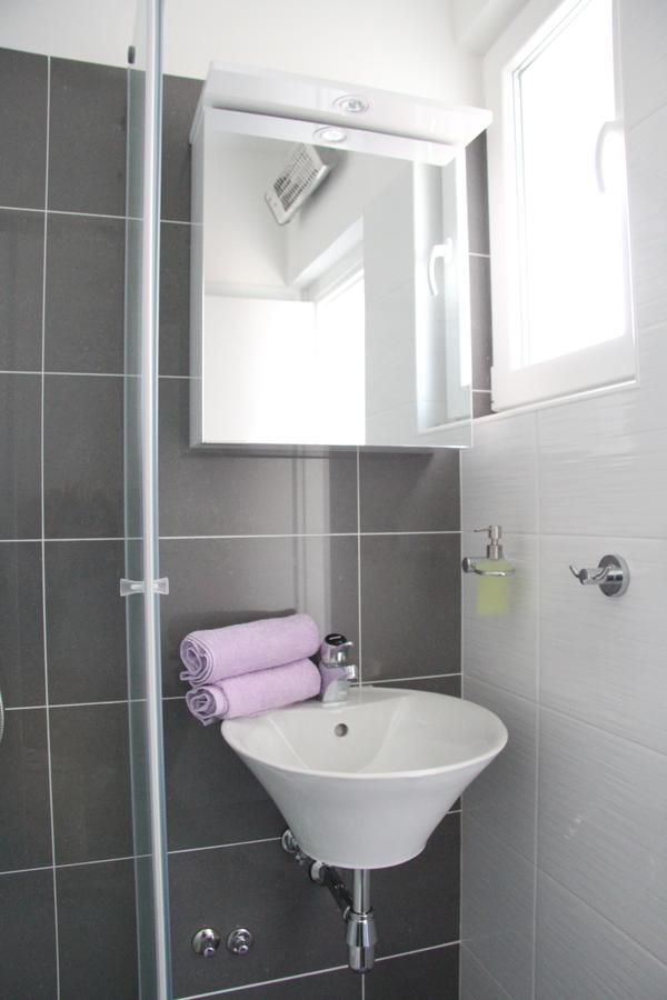 Apartment Paula With Private Jacuzzi And Parking- Near The Beach Zadar Extérieur photo
