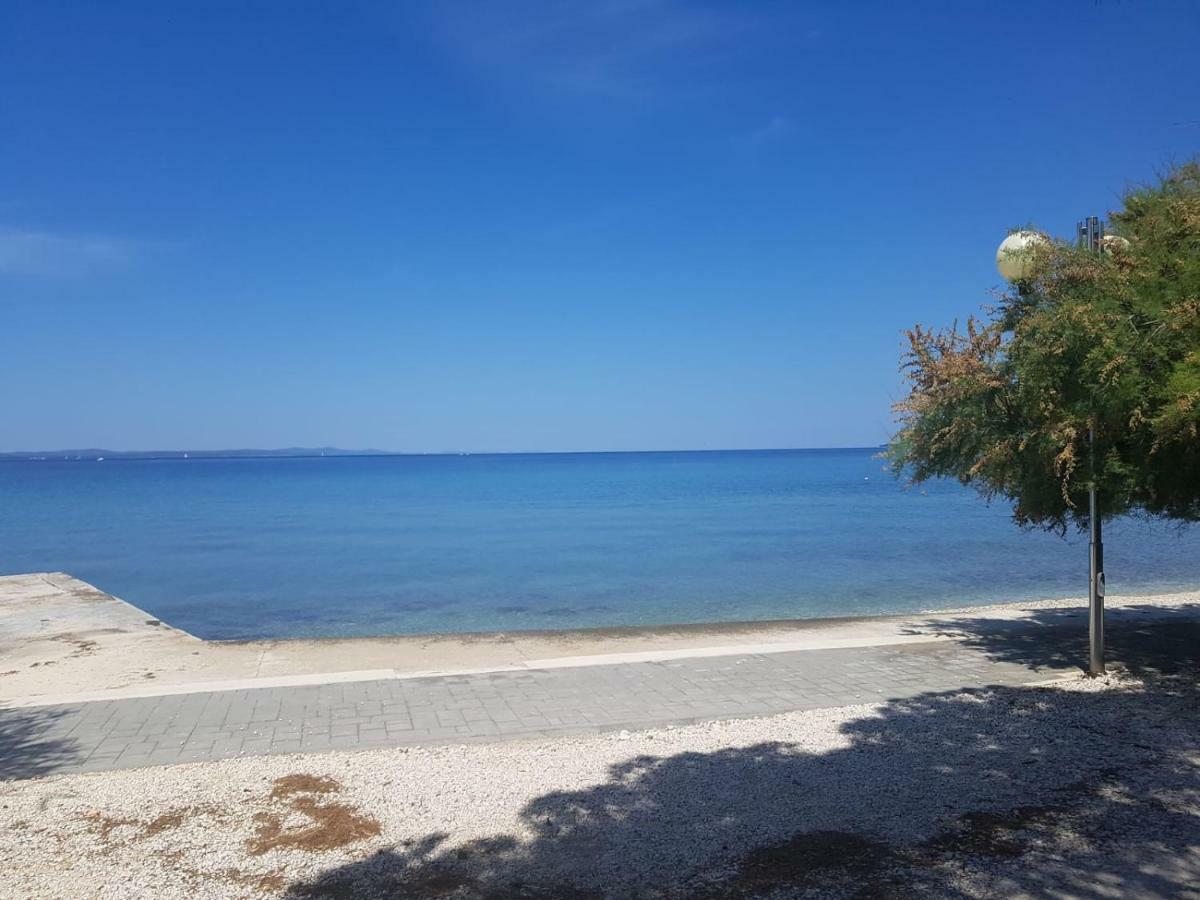 Apartment Paula With Private Jacuzzi And Parking- Near The Beach Zadar Extérieur photo